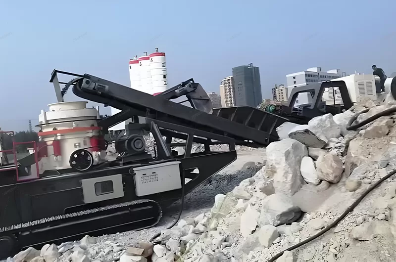 Mobile cone crusher working site