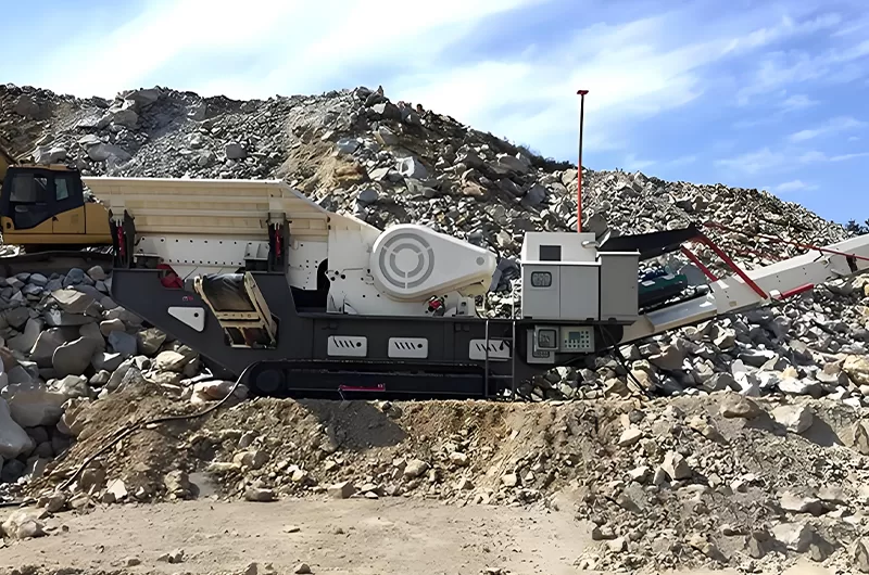 Crawler jaw crusher working site